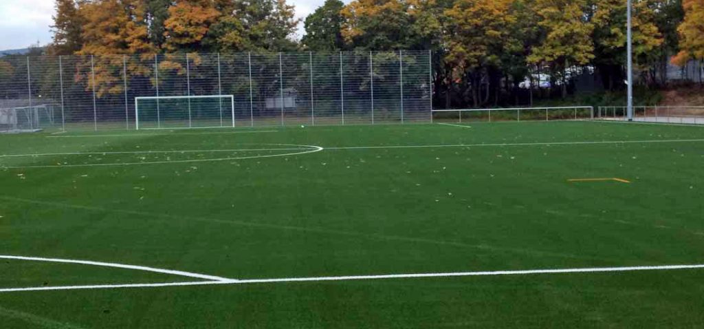 Der Kunstrasenplatz ist fertig! Große Eröffnung am 31.10.2017 » Fußball